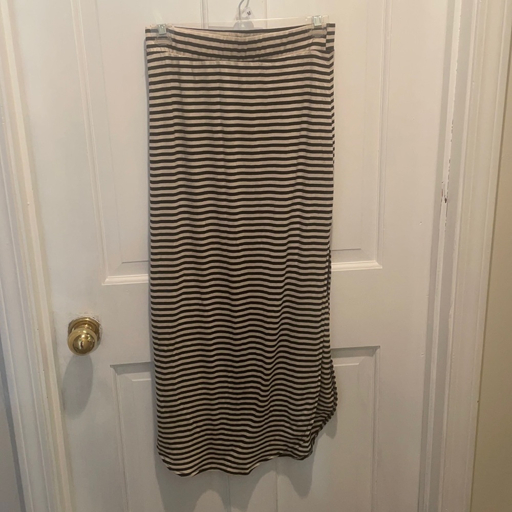 Maxi skirt 33” long elastic waist band